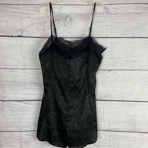 Minkpink NWT Black Satin Romper With Lace Detail Size Large - Picture 2 of 8